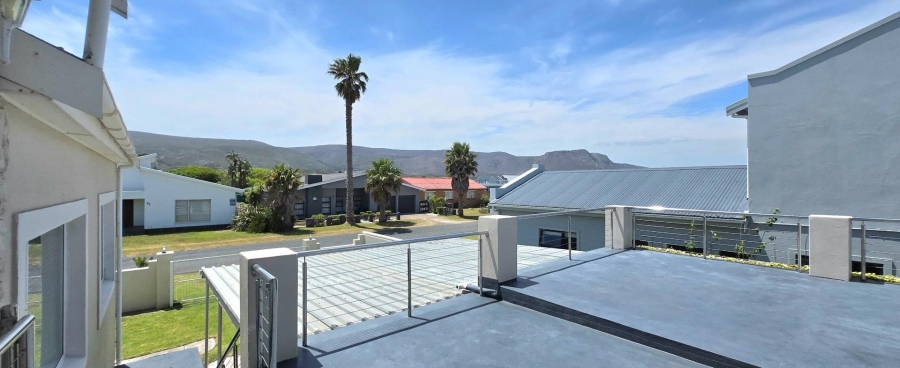 5 Bedroom Property for Sale in Franskraal Western Cape